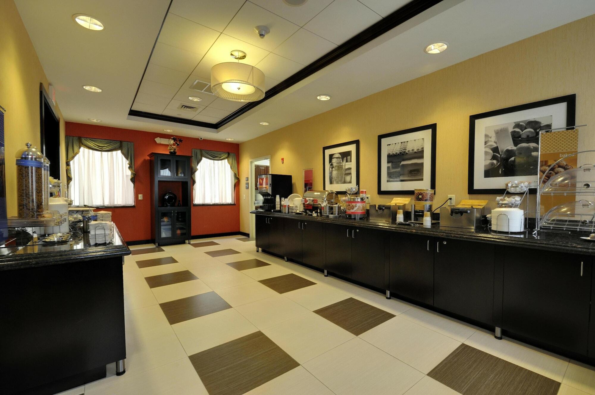 Hampton Inn Jericho - Westbury Exterior foto